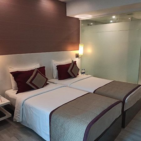 Majestic Court Sarovar Portico Navi Mumbai Exterior photo