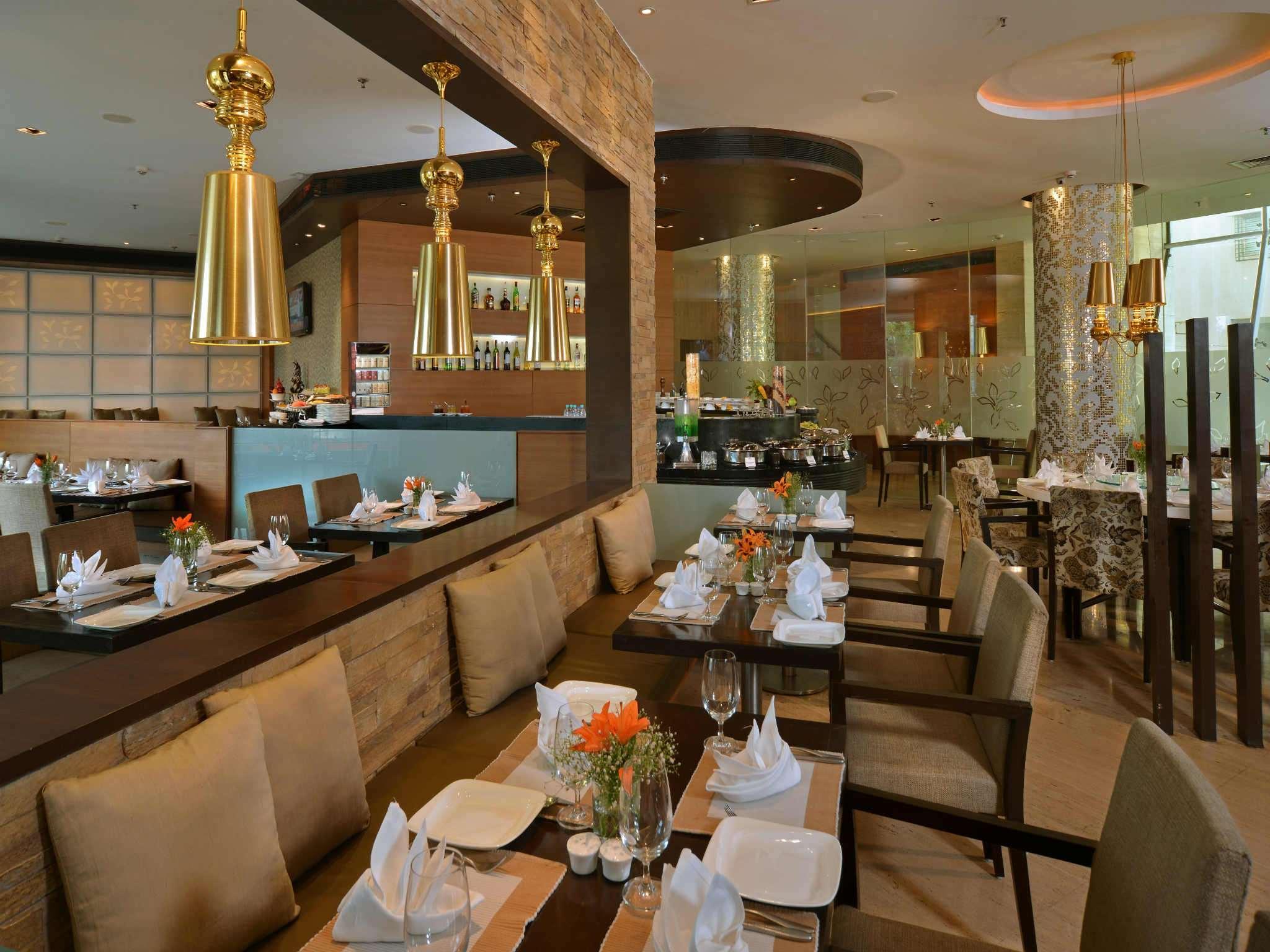 Majestic Court Sarovar Portico Navi Mumbai Exterior photo