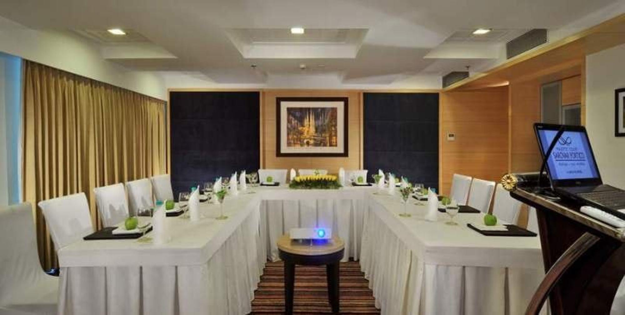 Majestic Court Sarovar Portico Navi Mumbai Exterior photo