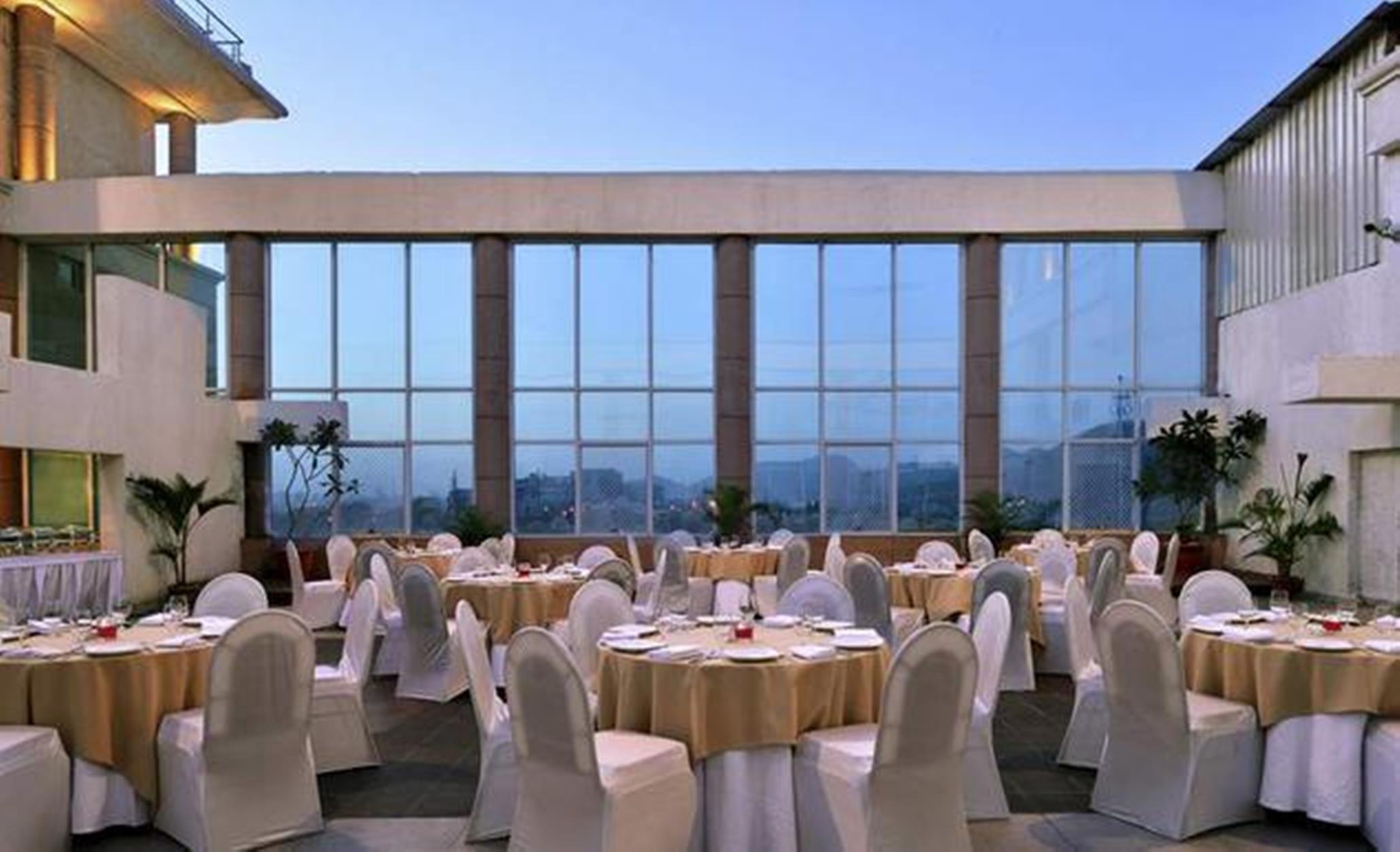 Majestic Court Sarovar Portico Navi Mumbai Exterior photo