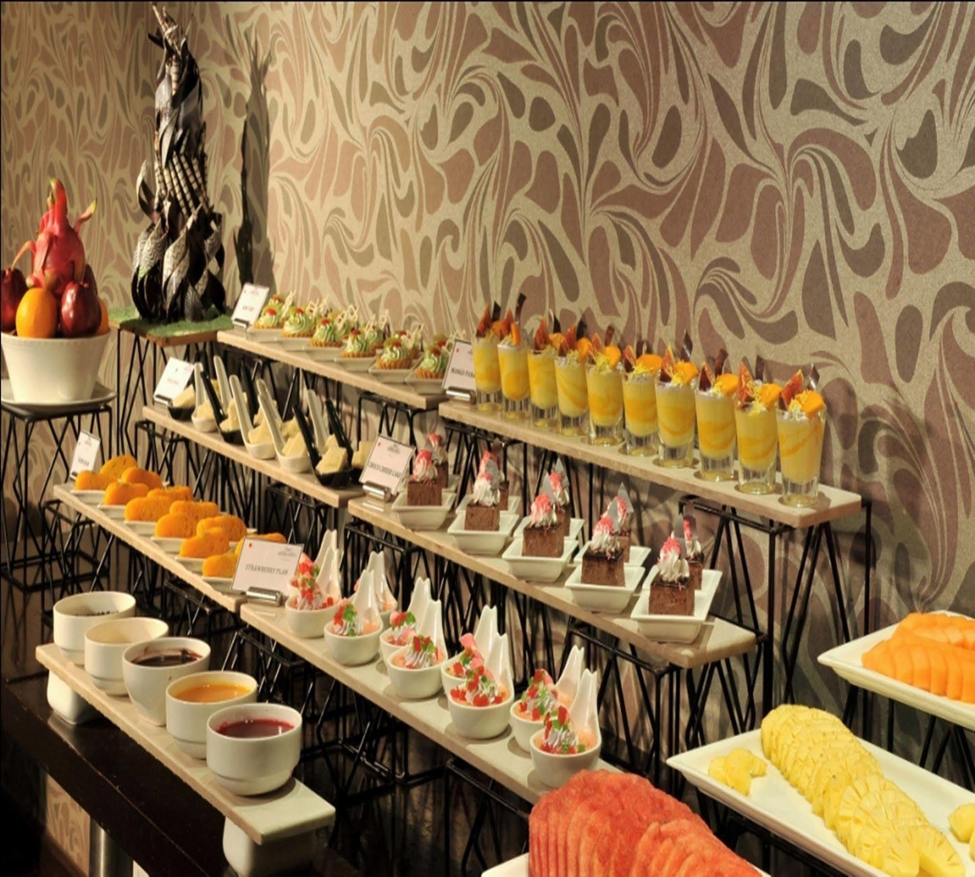 Majestic Court Sarovar Portico Navi Mumbai Exterior photo