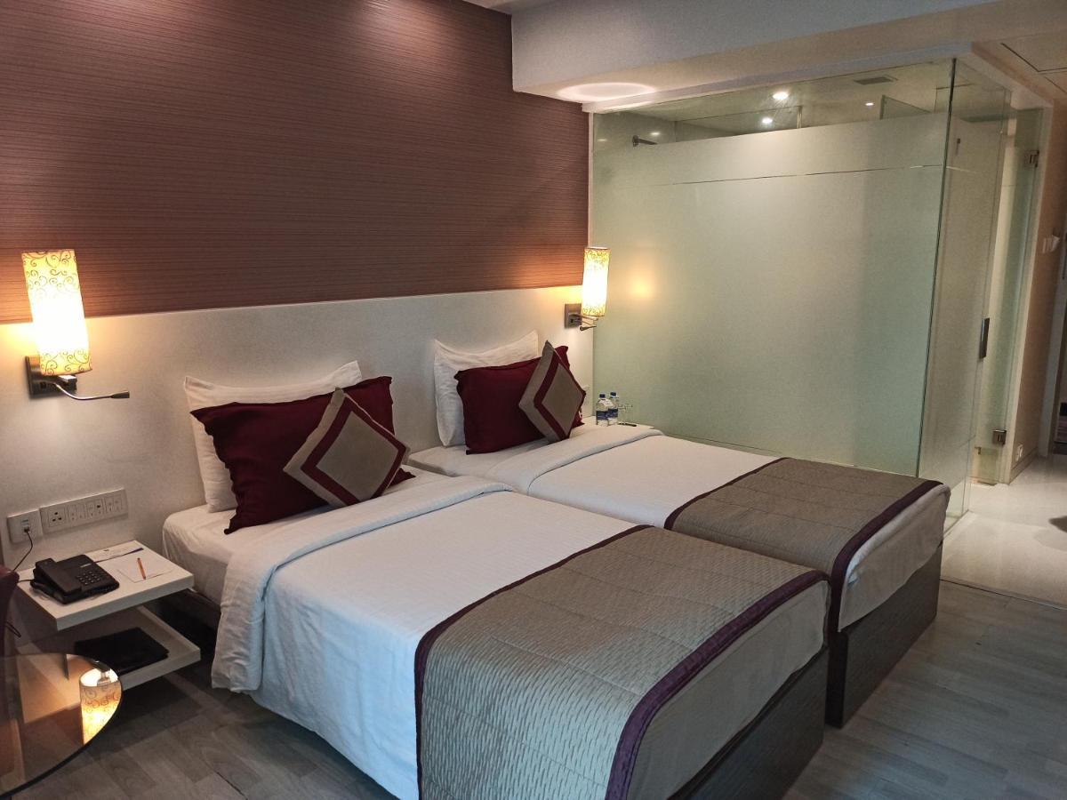Majestic Court Sarovar Portico Navi Mumbai Exterior photo